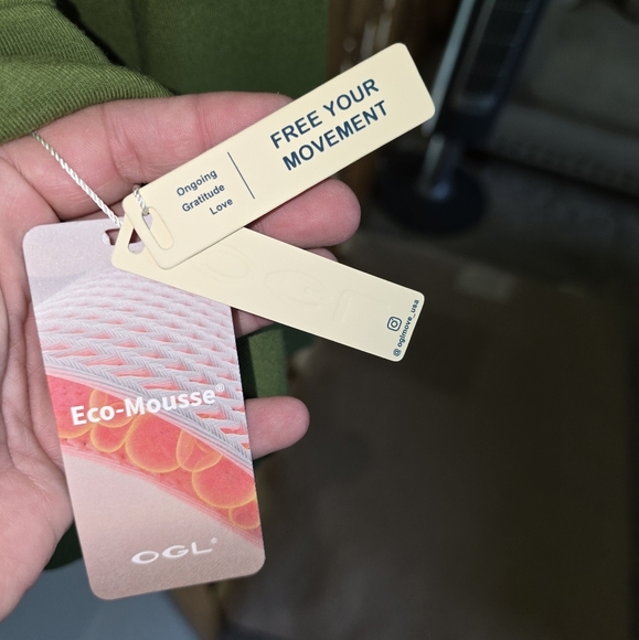 OGLmove Women's Green Sweater - Picture 4 of 5